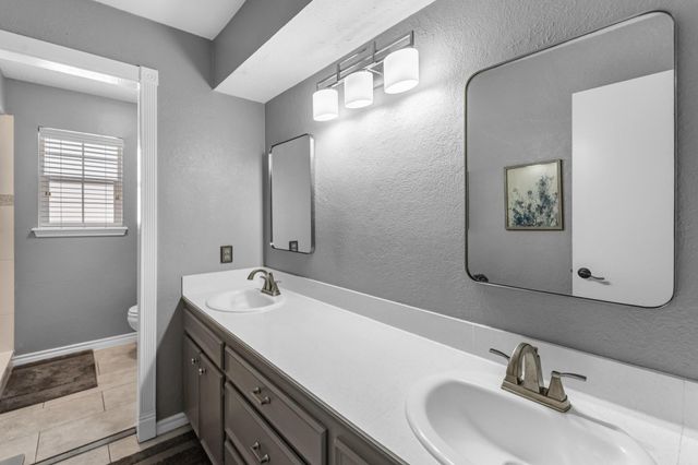 6614 Brittany Park Lane, Houston, TX 77066