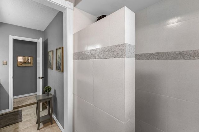 6614 Brittany Park Lane, Houston, TX 77066