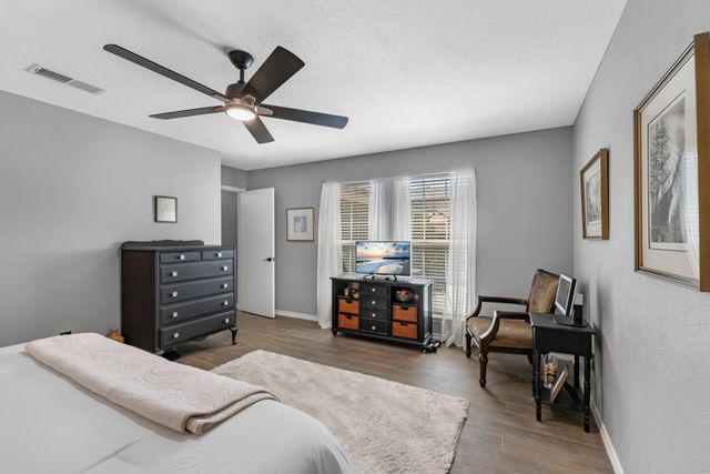 6614 Brittany Park Lane, Houston, TX 77066