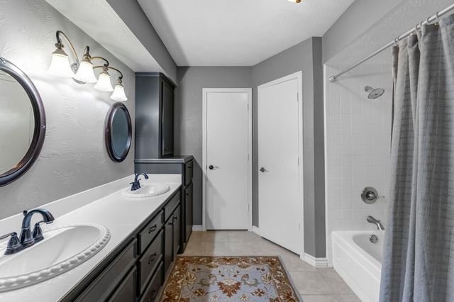 6614 Brittany Park Lane, Houston, TX 77066