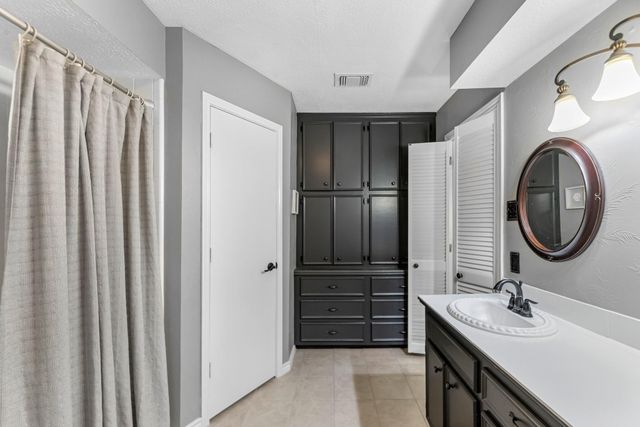 6614 Brittany Park Lane, Houston, TX 77066