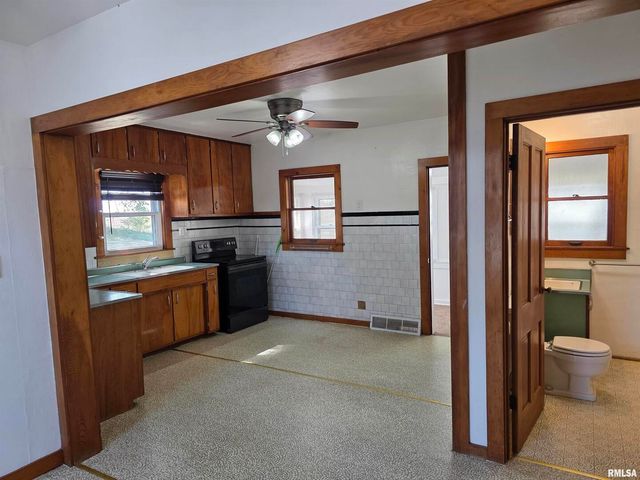 13600 KENNEDY Road, Fulton, IL 61252