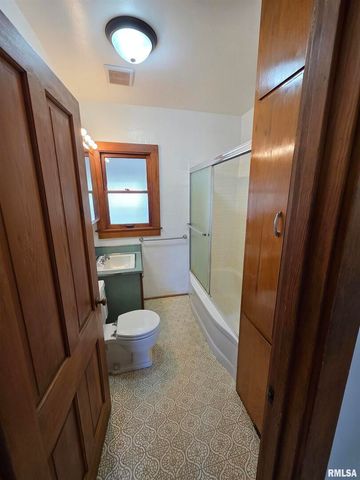 13600 KENNEDY Road, Fulton, IL 61252