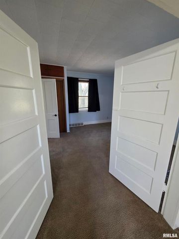 13600 KENNEDY Road, Fulton, IL 61252