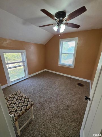 13600 KENNEDY Road, Fulton, IL 61252