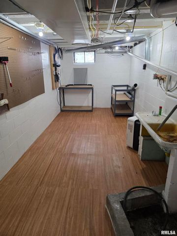 13600 KENNEDY Road, Fulton, IL 61252