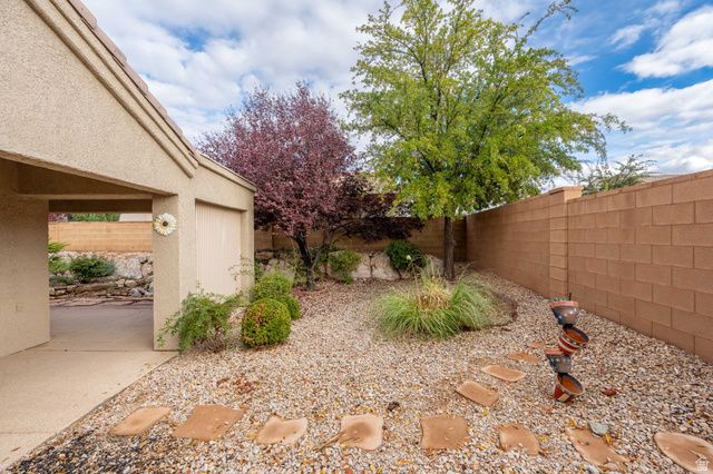 4399 S ASPEN GLOW DR, St. George, UT 84790