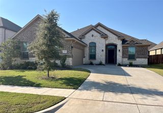3636 Wintergreen Street, Grand Prairie, TX 76065