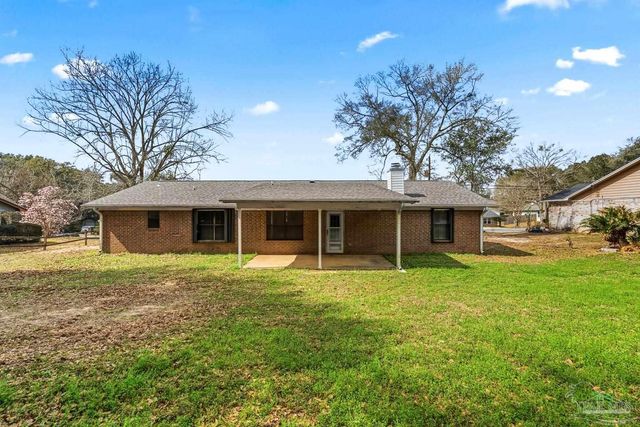 3928 Deerwood Cir, Pace, FL 32571