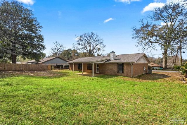 3928 Deerwood Cir, Pace, FL 32571