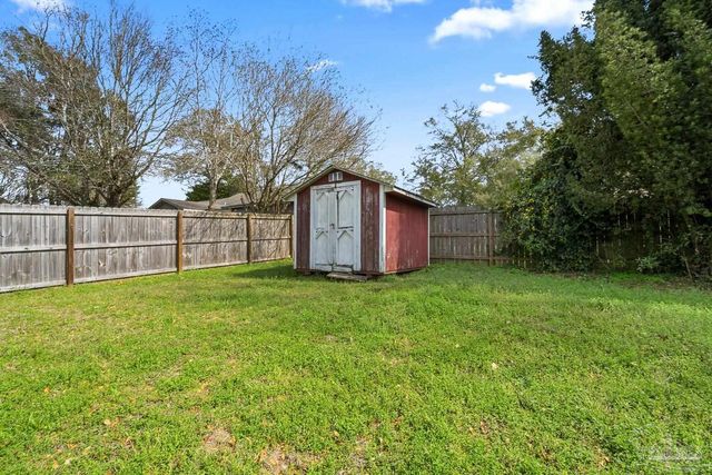 3928 Deerwood Cir, Pace, FL 32571