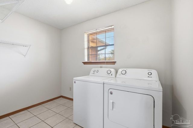 3928 Deerwood Cir, Pace, FL 32571