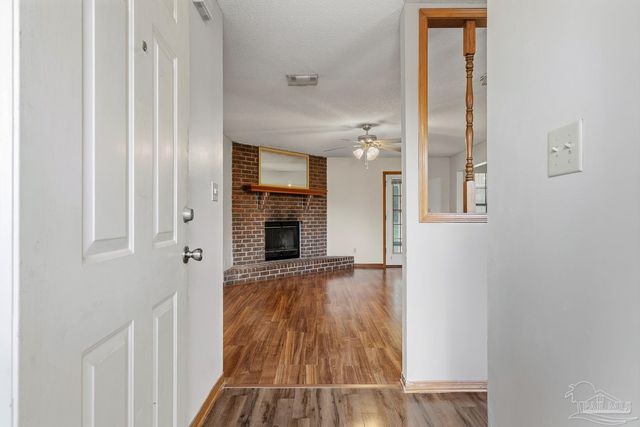 3928 Deerwood Cir, Pace, FL 32571