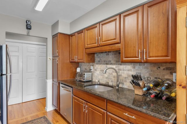 7 E Lawrence Park Drive 8, Piermont, NY 10968