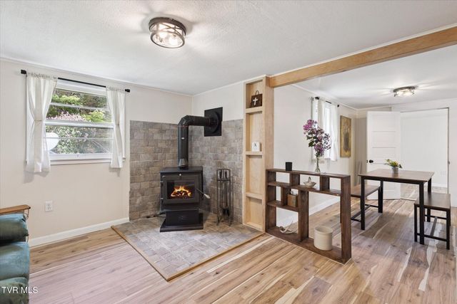 210 Sweetwood Lane, Cleveland, VA 24225