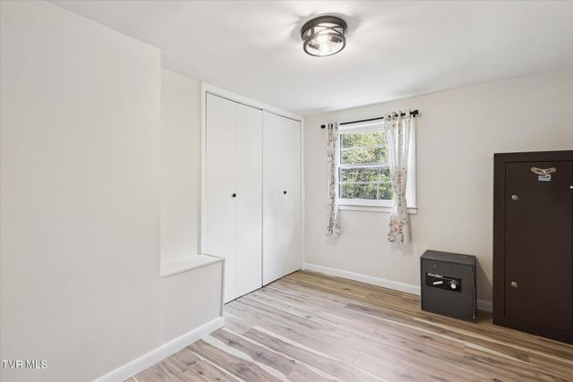 210 Sweetwood Lane, Cleveland, VA 24225