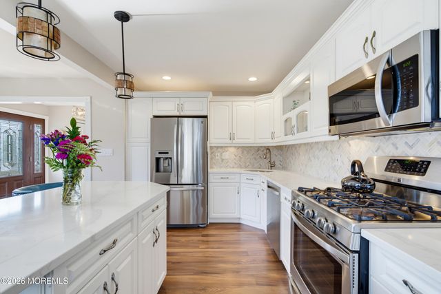 3 Cork Place, Hazlet, NJ 07730