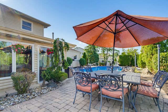 3 Cork Place, Hazlet, NJ 07730