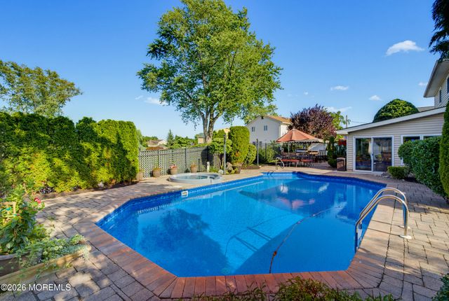 3 Cork Place, Hazlet, NJ 07730