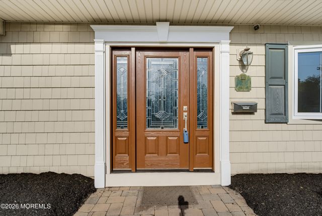 3 Cork Place, Hazlet, NJ 07730