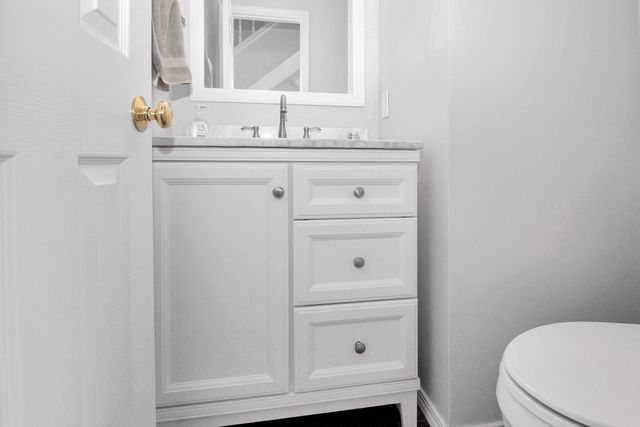 610 Old Farm Road, Bloomington, IL 61704