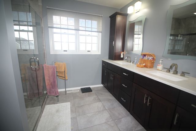 610 Old Farm Road, Bloomington, IL 61704