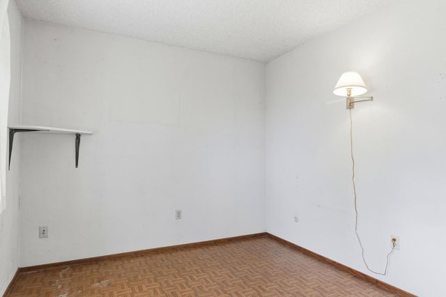 10 Pelican Ct, Sacramento, CA 95833
