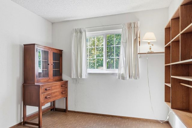 10 Pelican Ct, Sacramento, CA 95833