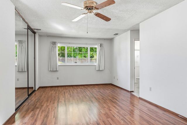 10 Pelican Ct, Sacramento, CA 95833