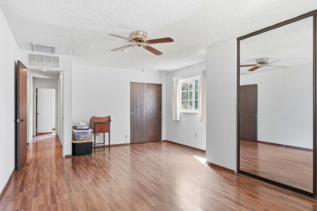 10 Pelican Ct, Sacramento, CA 95833