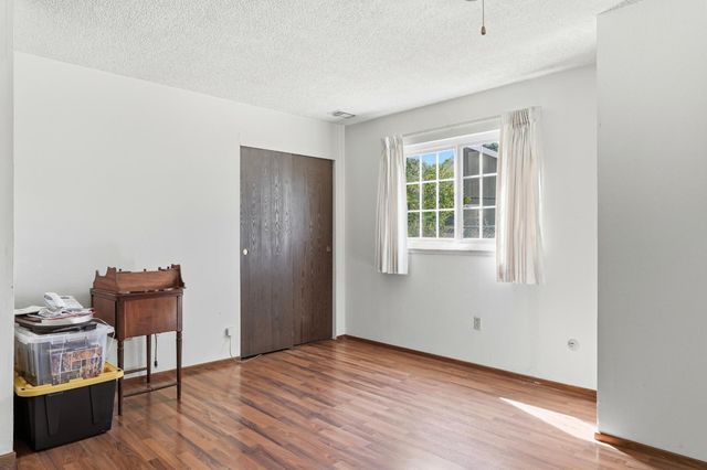10 Pelican Ct, Sacramento, CA 95833