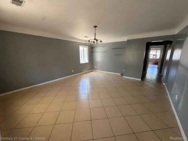 7427 DREXEL Street, Dearborn Heights, MI 48127