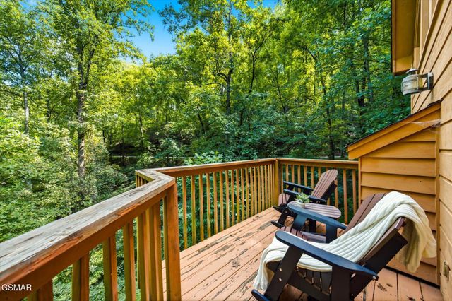 3163 Sourwood Way, Sevierville, TN 37862