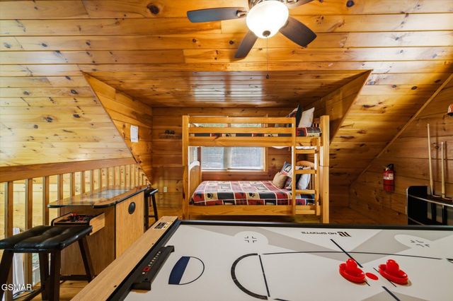 3163 Sourwood Way, Sevierville, TN 37862