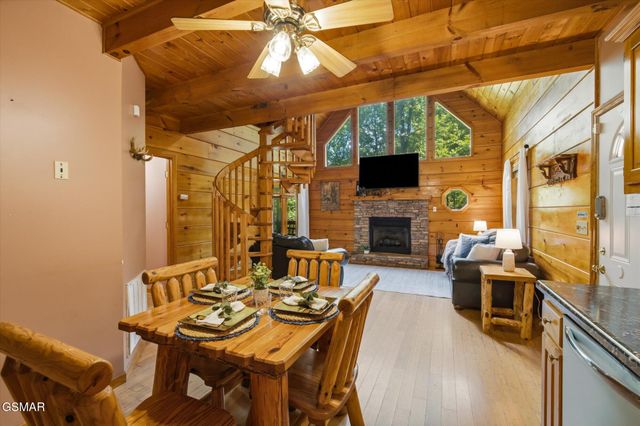 3163 Sourwood Way, Sevierville, TN 37862