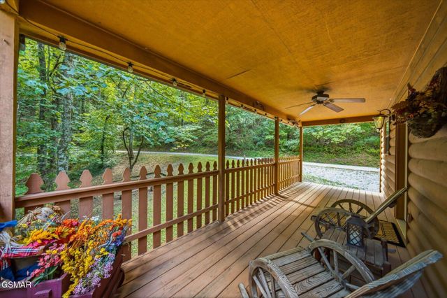 3163 Sourwood Way, Sevierville, TN 37862