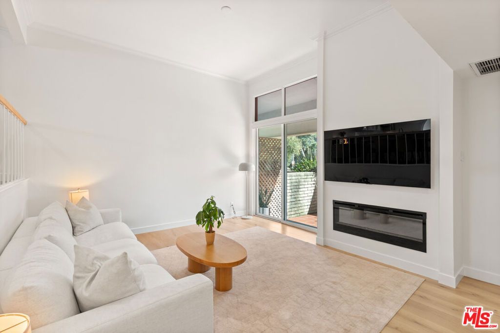 13249 Fiji Way F, Los Angeles, CA 90292 — photo 2