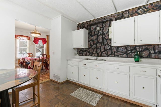 3202 N 6th Street, Minneapolis, MN 55412