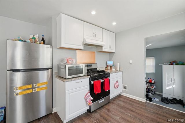 3050 Grayson Street, Ferndale, MI 48220