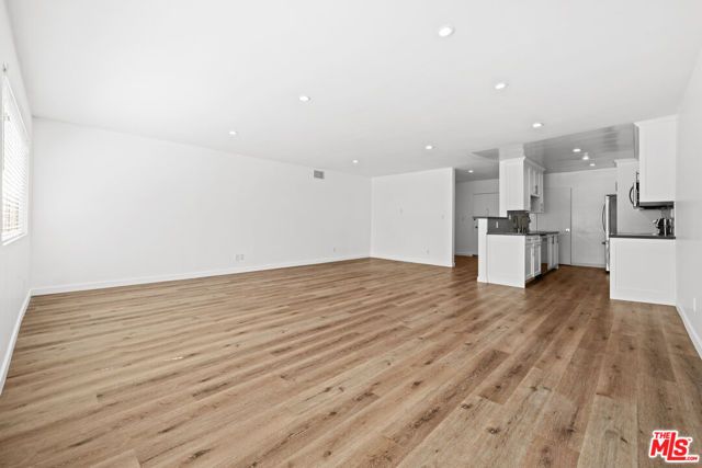 136 S Palm Drive 305, Beverly Hills, CA 90212