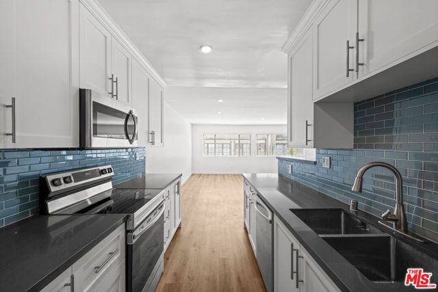 136 S Palm Drive 305, Beverly Hills, CA 90212