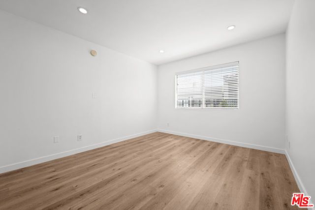 136 S Palm Drive 305, Beverly Hills, CA 90212