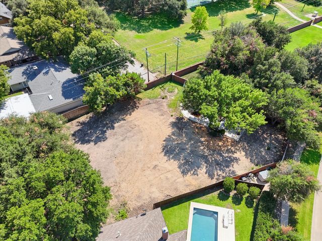 2889 Oakbriar Trail, Fort Worth, TX 76109