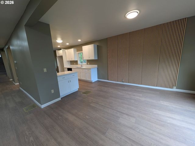 10503 Nw 3RD St, Portland, OR 97231