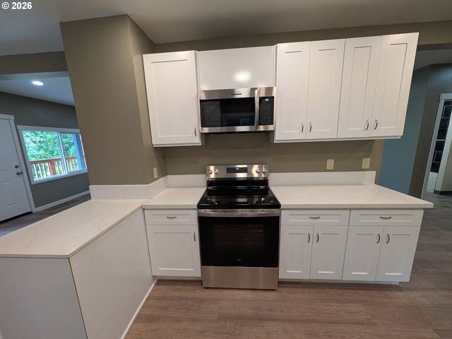 10503 Nw 3RD St, Portland, OR 97231