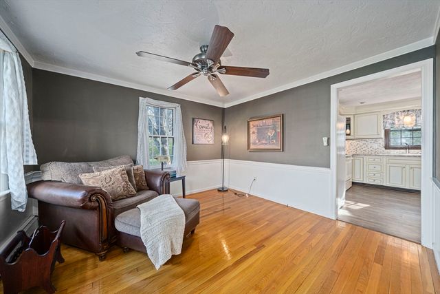 110 Country Rd, Hanover, MA 02339