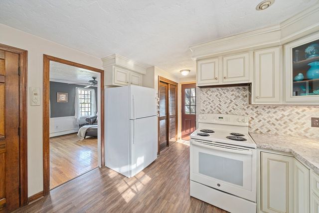 110 Country Rd, Hanover, MA 02339