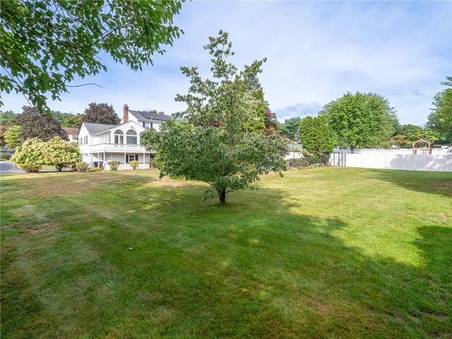 3 Barn Drive, Cumberland, RI 02864