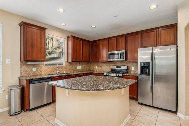 130 Zephyr Bend Place, The Woodlands, TX 77381