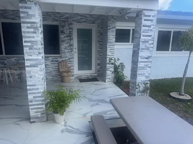 19700 NW 6th Place, Miami Gardens, FL 33169